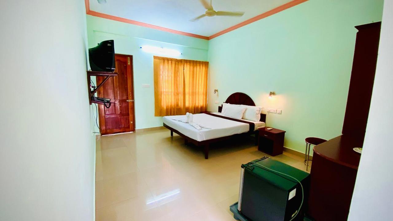 Packbag Comfort Bed & Breakfast Kovalam Dış mekan fotoğraf