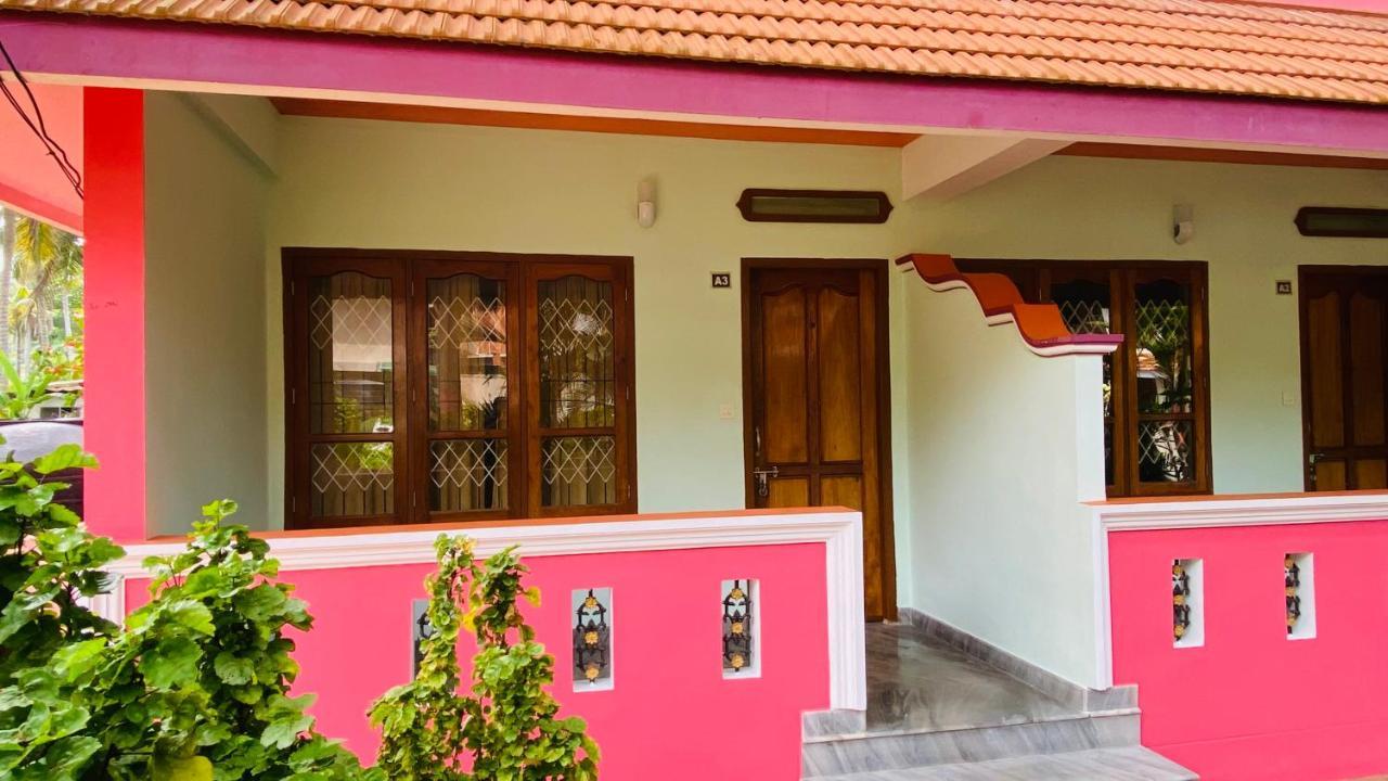 Packbag Comfort Bed & Breakfast Kovalam Dış mekan fotoğraf