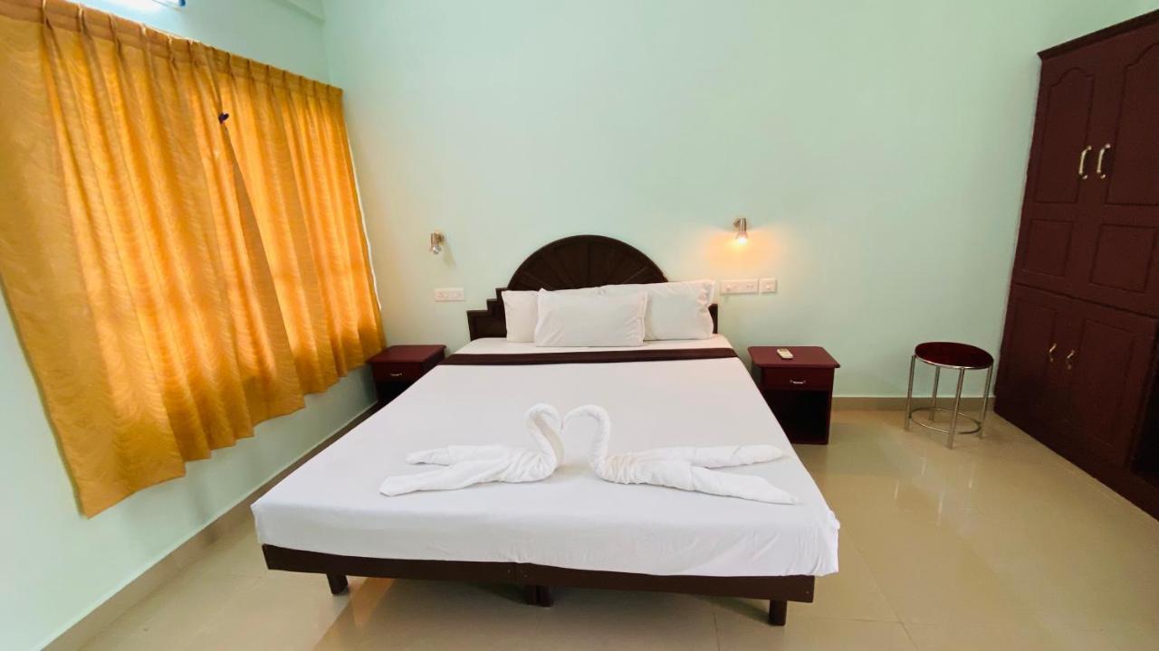 Packbag Comfort Bed & Breakfast Kovalam Dış mekan fotoğraf