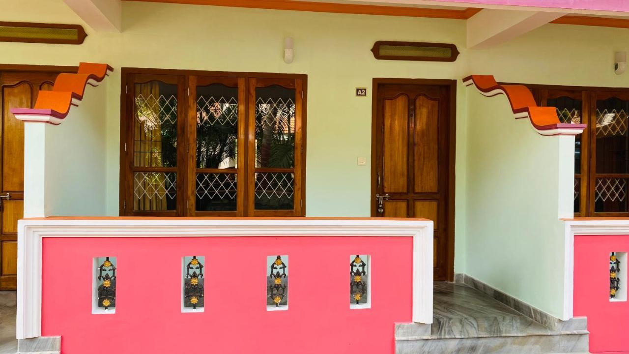 Packbag Comfort Bed & Breakfast Kovalam Dış mekan fotoğraf
