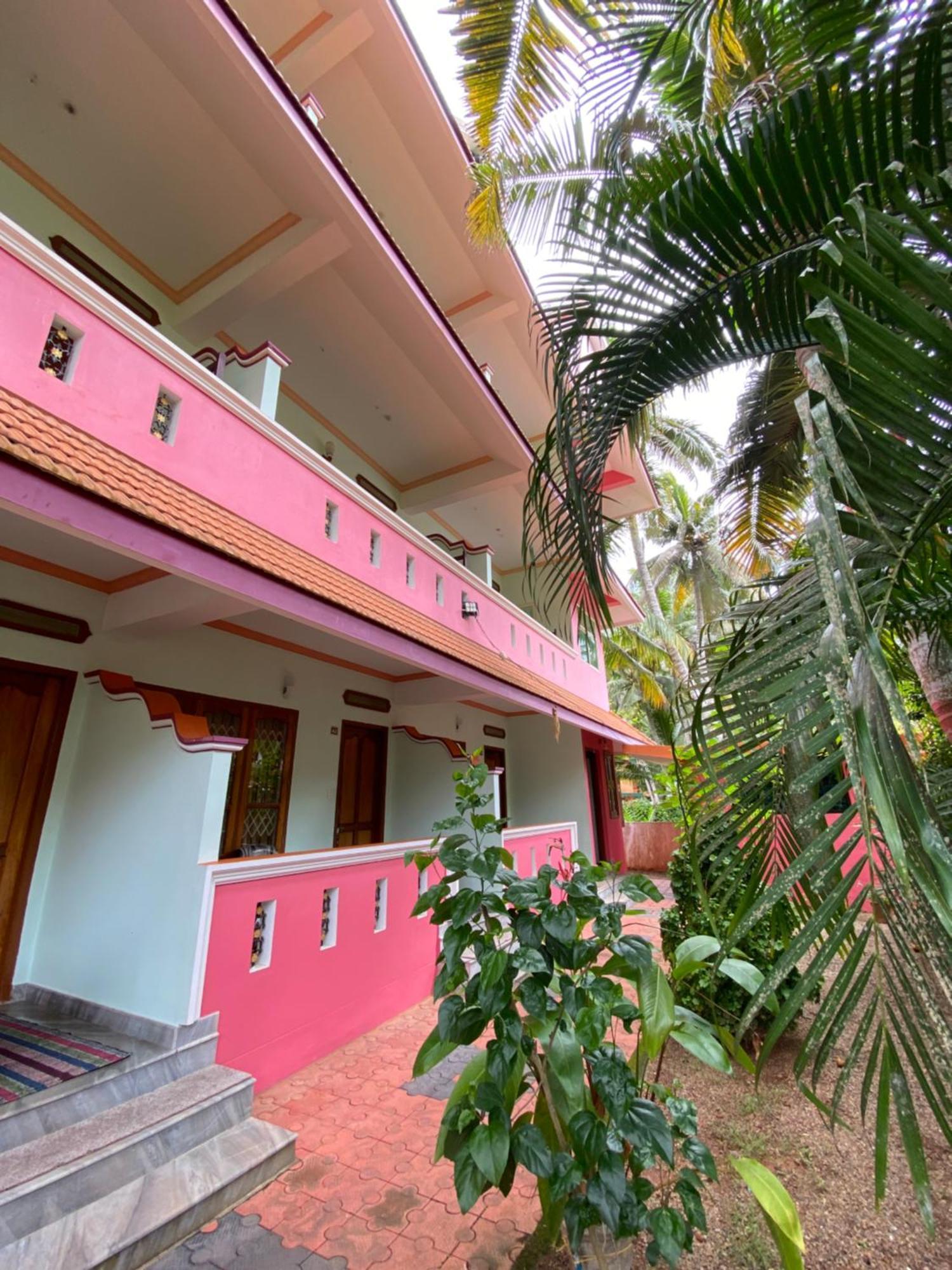 Packbag Comfort Bed & Breakfast Kovalam Dış mekan fotoğraf