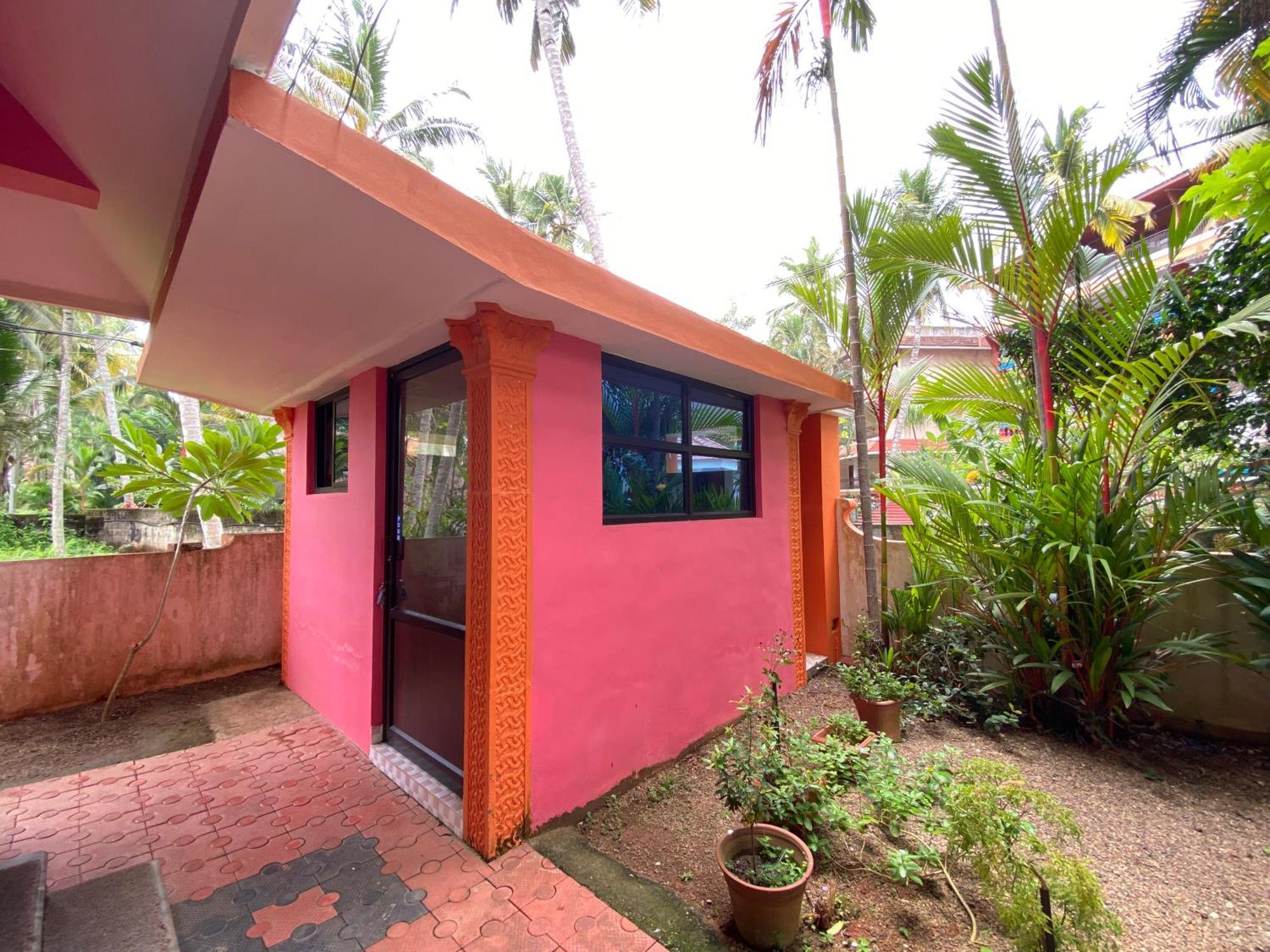 Packbag Comfort Bed & Breakfast Kovalam Dış mekan fotoğraf