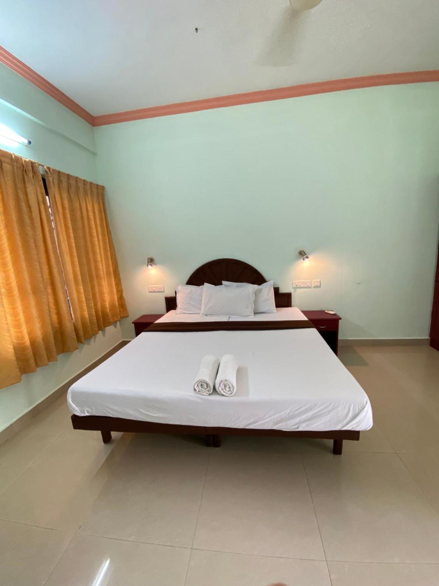 Packbag Comfort Bed & Breakfast Kovalam Dış mekan fotoğraf