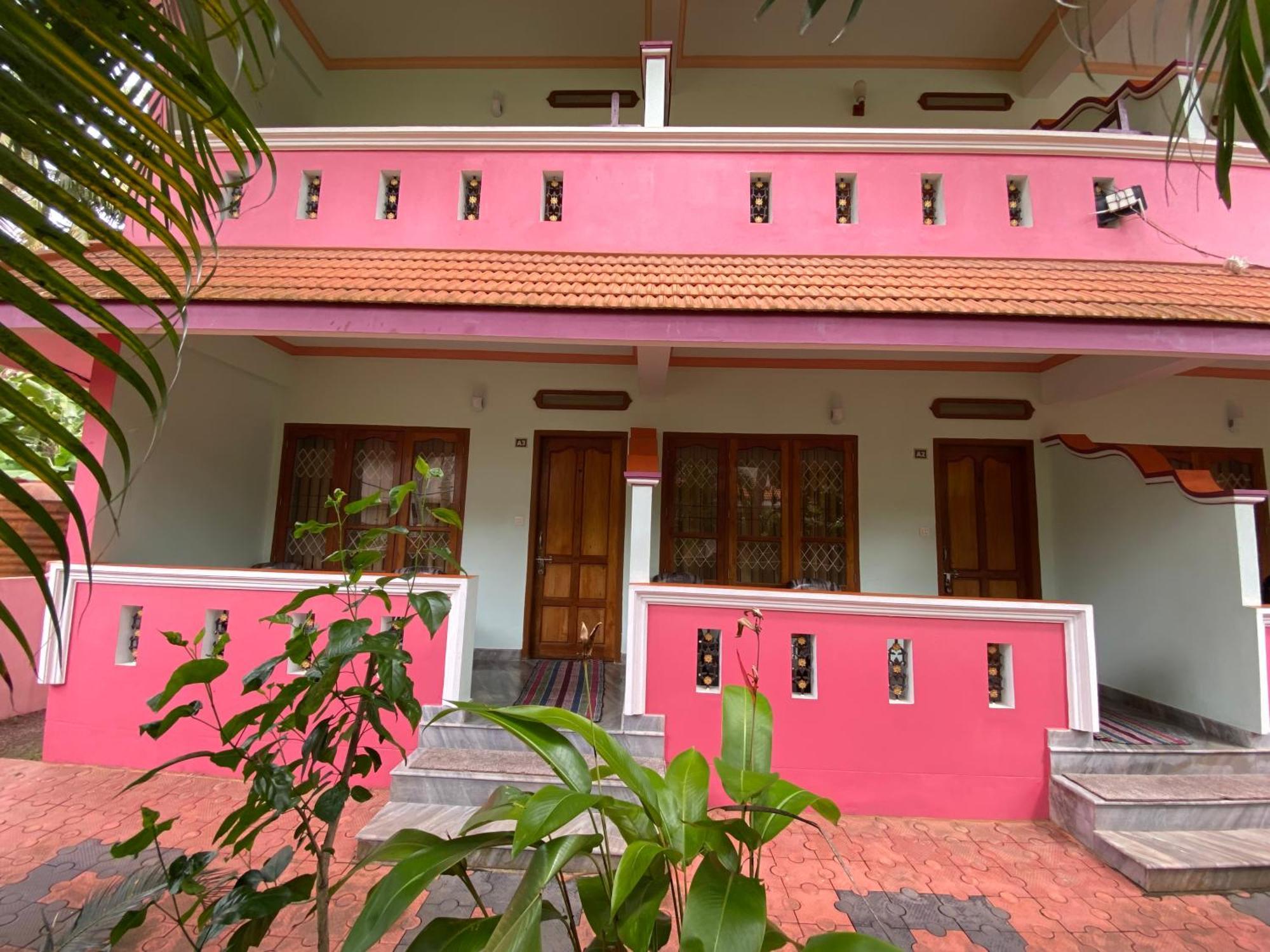 Packbag Comfort Bed & Breakfast Kovalam Dış mekan fotoğraf