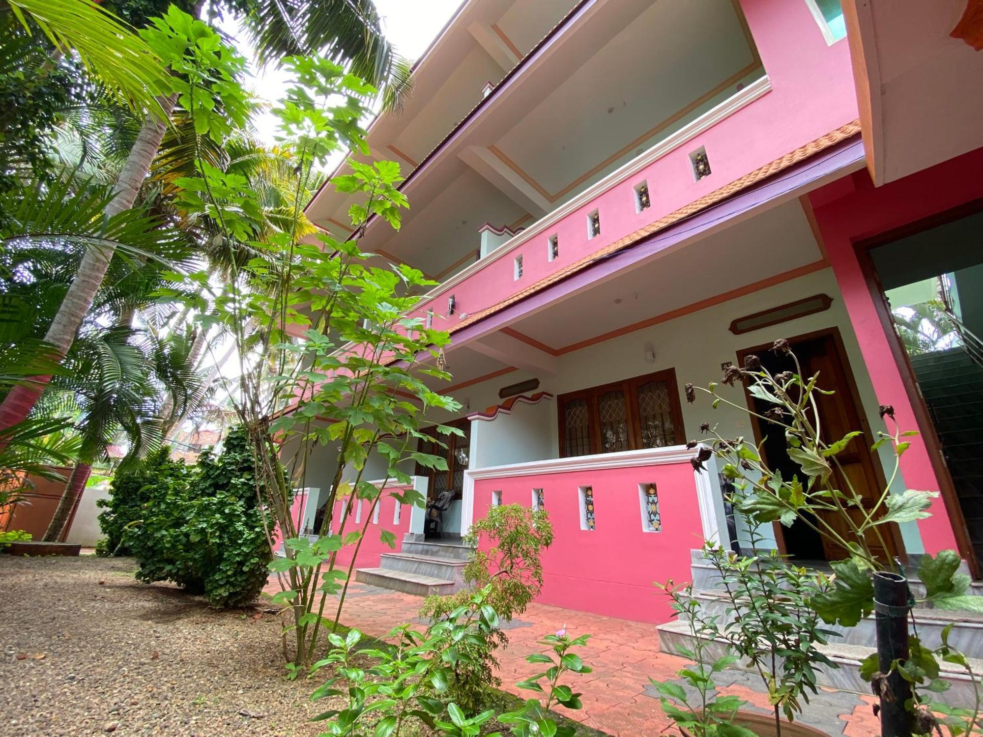 Packbag Comfort Bed & Breakfast Kovalam Dış mekan fotoğraf