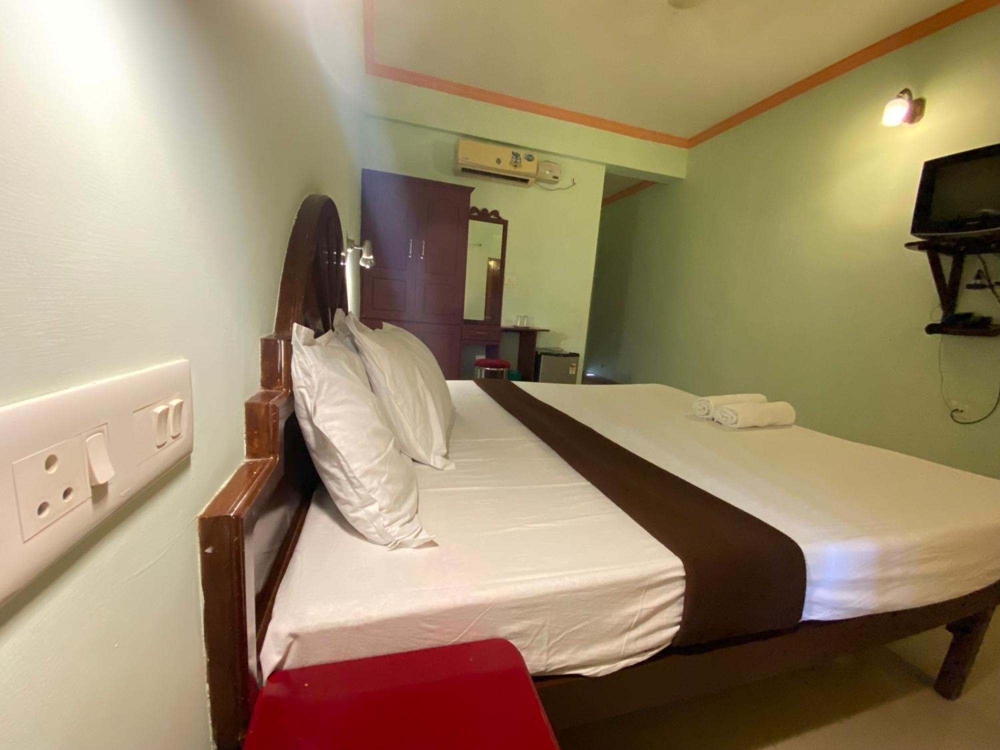 Packbag Comfort Bed & Breakfast Kovalam Dış mekan fotoğraf