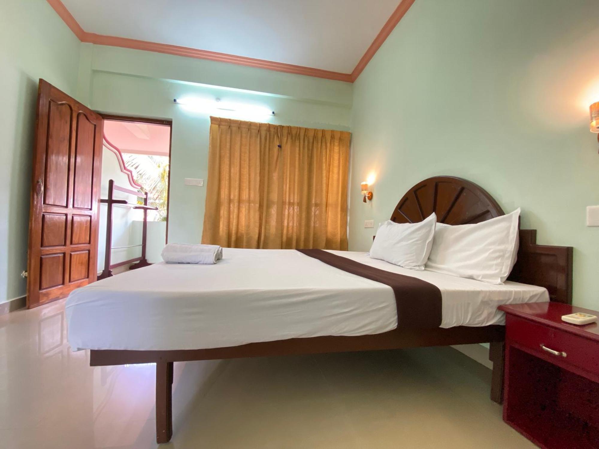 Packbag Comfort Bed & Breakfast Kovalam Dış mekan fotoğraf
