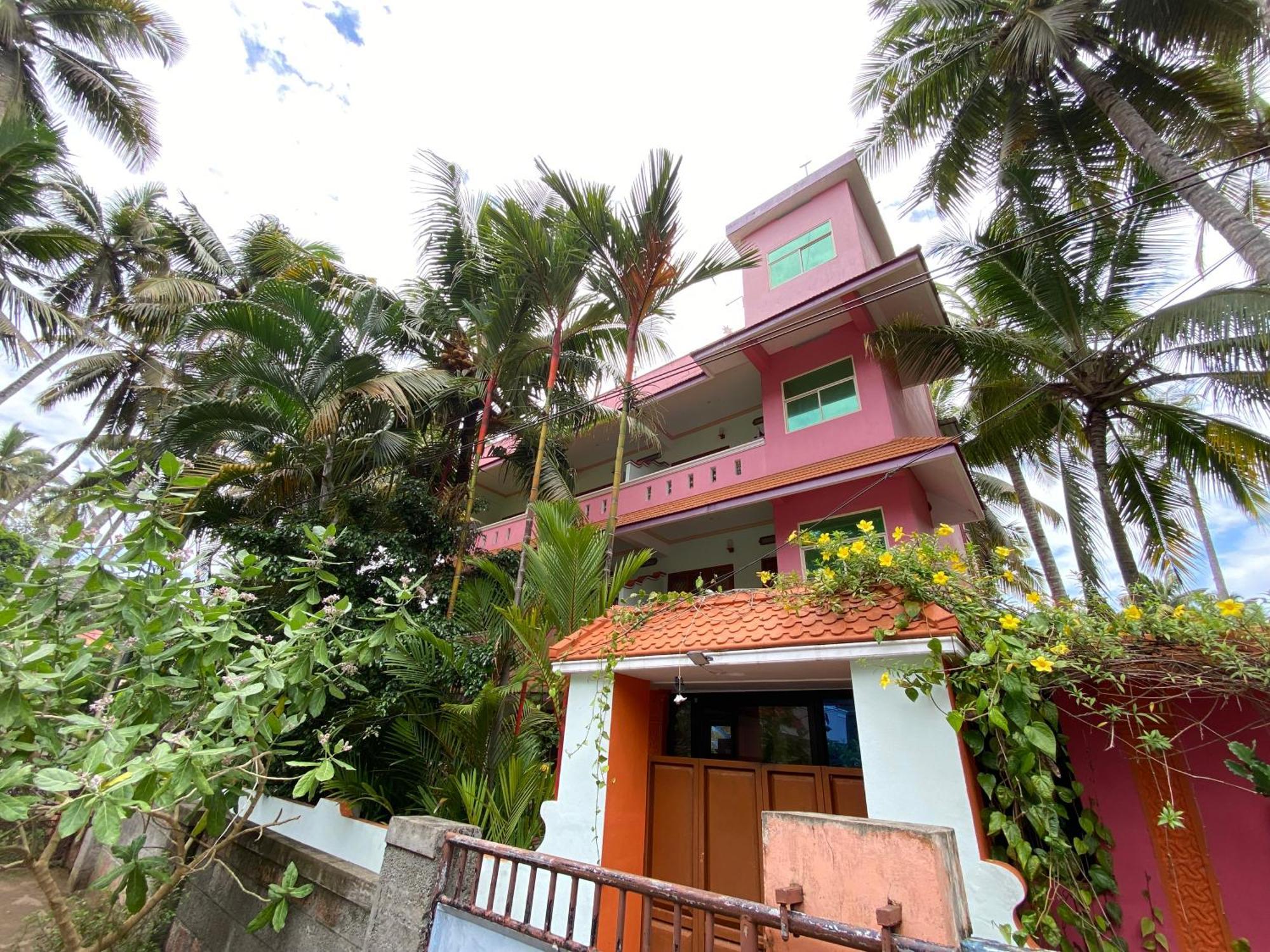 Packbag Comfort Bed & Breakfast Kovalam Dış mekan fotoğraf