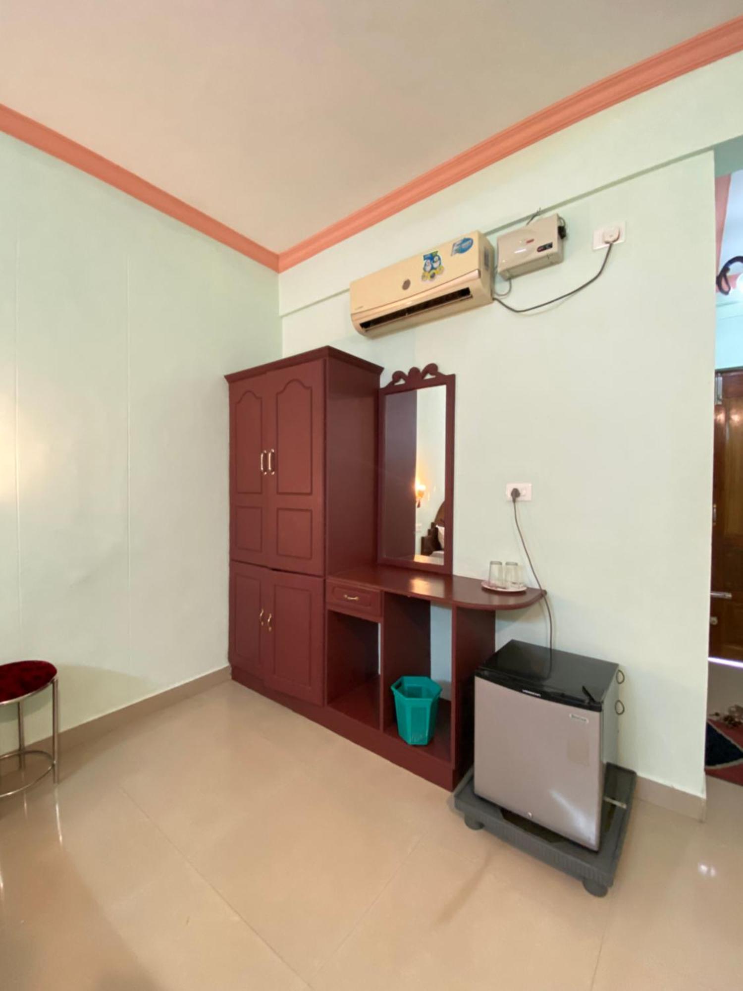 Packbag Comfort Bed & Breakfast Kovalam Dış mekan fotoğraf