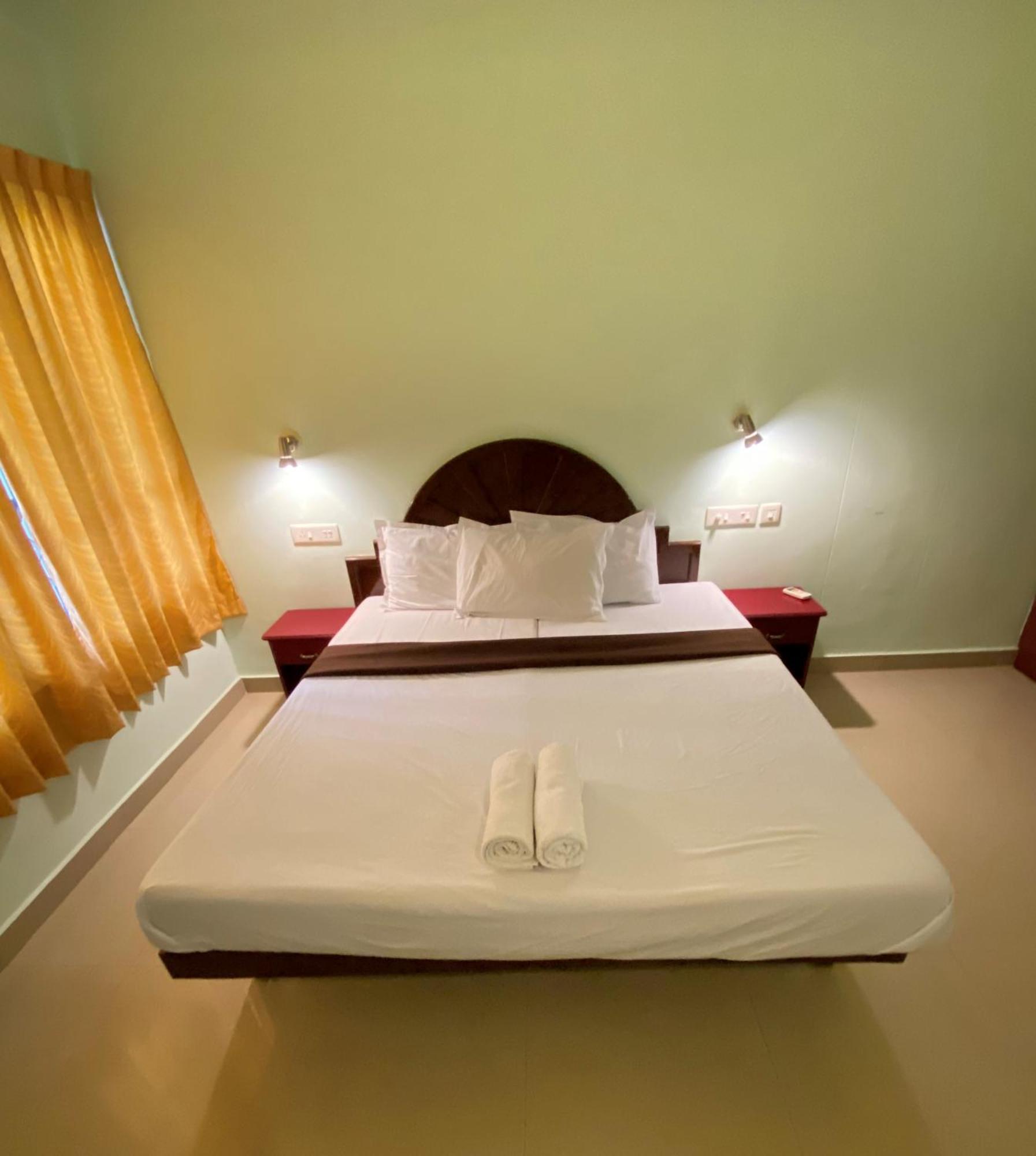 Packbag Comfort Bed & Breakfast Kovalam Dış mekan fotoğraf