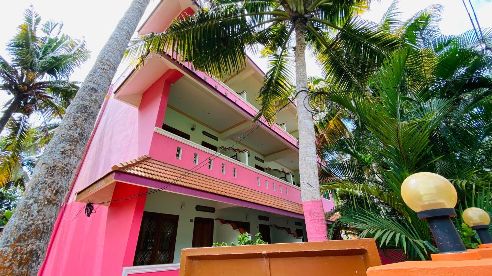 Packbag Comfort Bed & Breakfast Kovalam Dış mekan fotoğraf